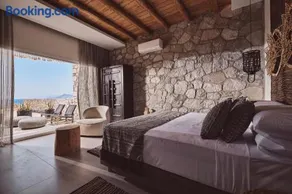 Serenity Suite Milos - Image 2