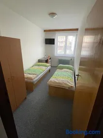 Ubytování u zastávky - Image 1