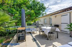 Gîte „Les Lauriers Roses Du 17“ mit privater Terrasse, WLAN und Klimaanlage - Image 1
