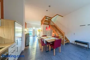 Schwan - Ferienwohnung am Loppiner See mit Terrasse und Sauna - Image 1