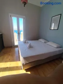 Vaporia Cozy Apartment Syros - Image 1