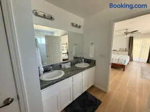 Starry Yosemite Villa - Gym & Sauna - Image 1