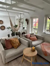 Vidunderligt hus med gårdhave - midt i centrum Brettevillesgade 16 A - Image 4