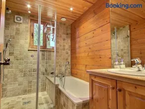 Chalet cosy proche pistes avec Wifi - FR-1-455-227 - Image 3