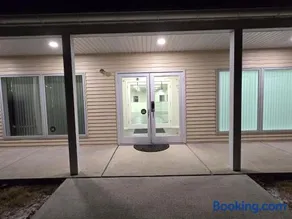 Spooky Nook Bed and Breakfast - Image 2