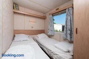 Mobil-home avec terrasse et jardin | Vue jardin - Image 4