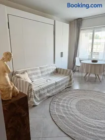 Stella Toscana Apartments - Image 2