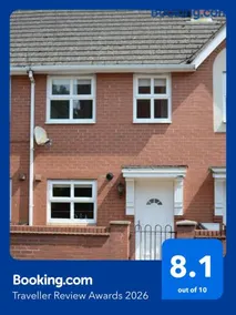 House number 4 Sleeps up to 4 with Smart TVs in every room - Image 1