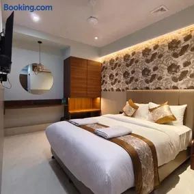 Hotel Mi Residency - Near Thane Railway Station - Image 2
