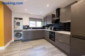 Charming Chalk Farm Properties - Image 5