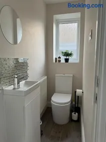 Stylish & spacious home in the Chilterns - Image 4