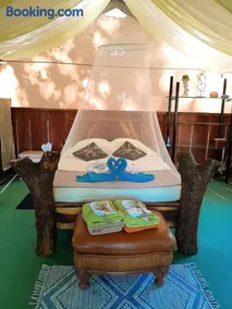 Fully Furnished FAMILY JUNGLE TENT, Latino Glamping Paquera - Image 2