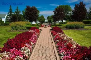 Nice Condo on Nature Preserve - Image 4