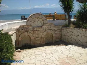 Petalidi Gedigio - Image 3