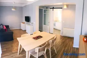 El Balcó del Bastareny Apartamento renovado 6p - Image 2