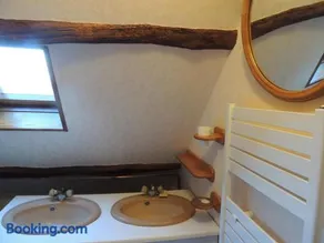 Maison ancienne restaurée avec poêle à bois et animaux admis - Image 2