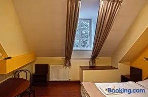 Teleki-Wattay Kastélyszálló - Image 4