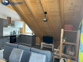 Holzliebe mit Donaublick - Image 3