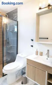 AQUA Villas Del Mar Apt 1 - 2BR Steps to Beach & Walk to Dine, Prime Location! - Image 3