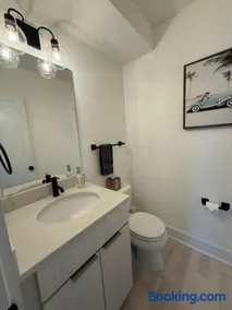 Cozy Old Town Apartment - Image 2