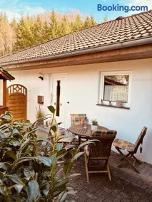Ferienwohnung mit Terrasse für bis zu 4 Personen - Image 1