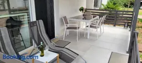 Studio Apartment Love - Image 2