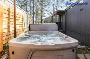 Cave Springs Resort - Image 1