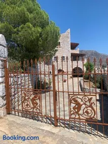 Mani Castle Houses - Image 2