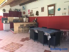 Charmant studio avec piscine partagée à Sernhac - 30 m² - Image 3