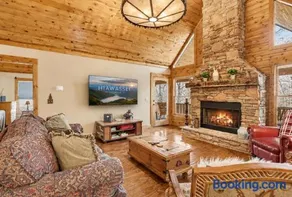 Creekside Luxury Vintage Mountain Cabin, King Bed, Spa, Fire Pit, Game Room, DogsOk - Image 5