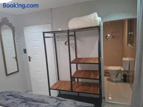 Ko Thabeng Luxury Executive Suite - Image 3