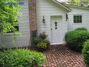 Private setting on country farm near Rhinebeck - Image 3