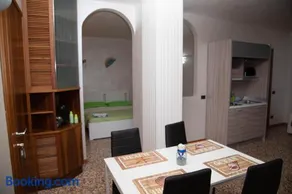 Green Apartment - Image 4