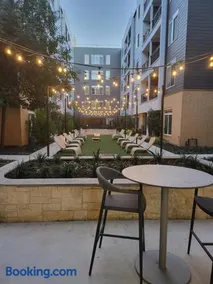 Beautiful Condo on Riverwalk w King Ste Free Parking Pet friendly centrally Located on the Riverwalk - Image 2