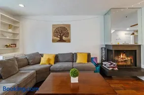 Pet-Friendly Beach Getaway, Relax by the Bay! - Image 2