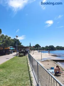 Apartments Azalea - 10 Min Walk to Beach & Umag Old Town - Image 2