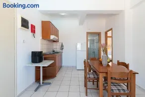 Rosmaris Apartments - Image 4