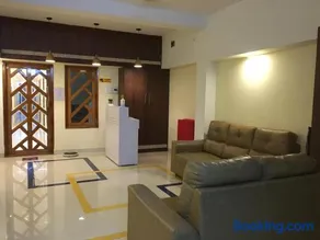 Grand Suites Srirangam - Walk To Temple - Image 2