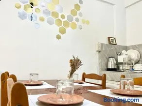 Suite Dreams Staycation - Cozy 2-BR - Wi-Fi Garden Kitchen - Image 4