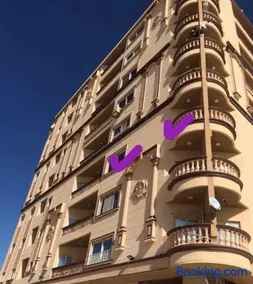 شقه مكيفه صف أول شاطئ الفيروز - Image 1