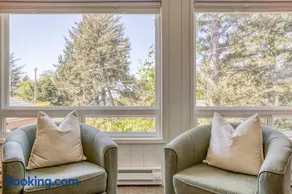 The NeahKahNie House - Meredith Lodging - Image 4