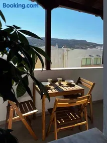 Nikos Cosy Apartment - Image 2