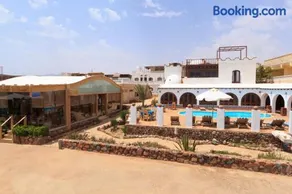 Blue Beach Club - Image 1