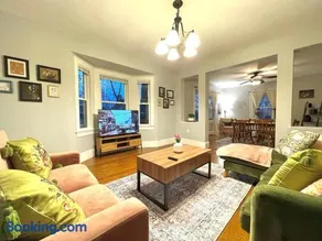 -No22- Comfy Room in a House - 5 min to Green Line T Station & Newton Wellesley Hospital at Newton Boston - Image 2