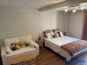 Studio équipé, climatisé, classé Plus Beaux Villages de France - Image 1