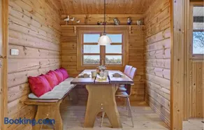 Cozy Log Cabin With A Panoramic View - Image 5