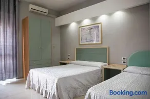 Maximo Hotel - Image 3