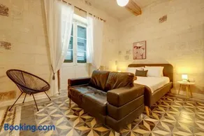 Exclusive Valletta Apart with Historic Charm by Buena Vista - Image 5