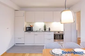 one bedroom apartment in trendy Zurich West - Image 4