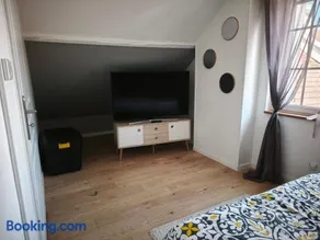 Chambre privée climatisée avec jardin et parking - Image 5